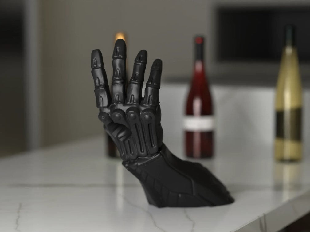 RoboPour – Der futuristische Flaschenhalter aus Deutschland